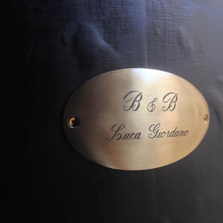 B & B Luca Giordano N6 เนเปิลส์ ภายนอก รูปภาพ